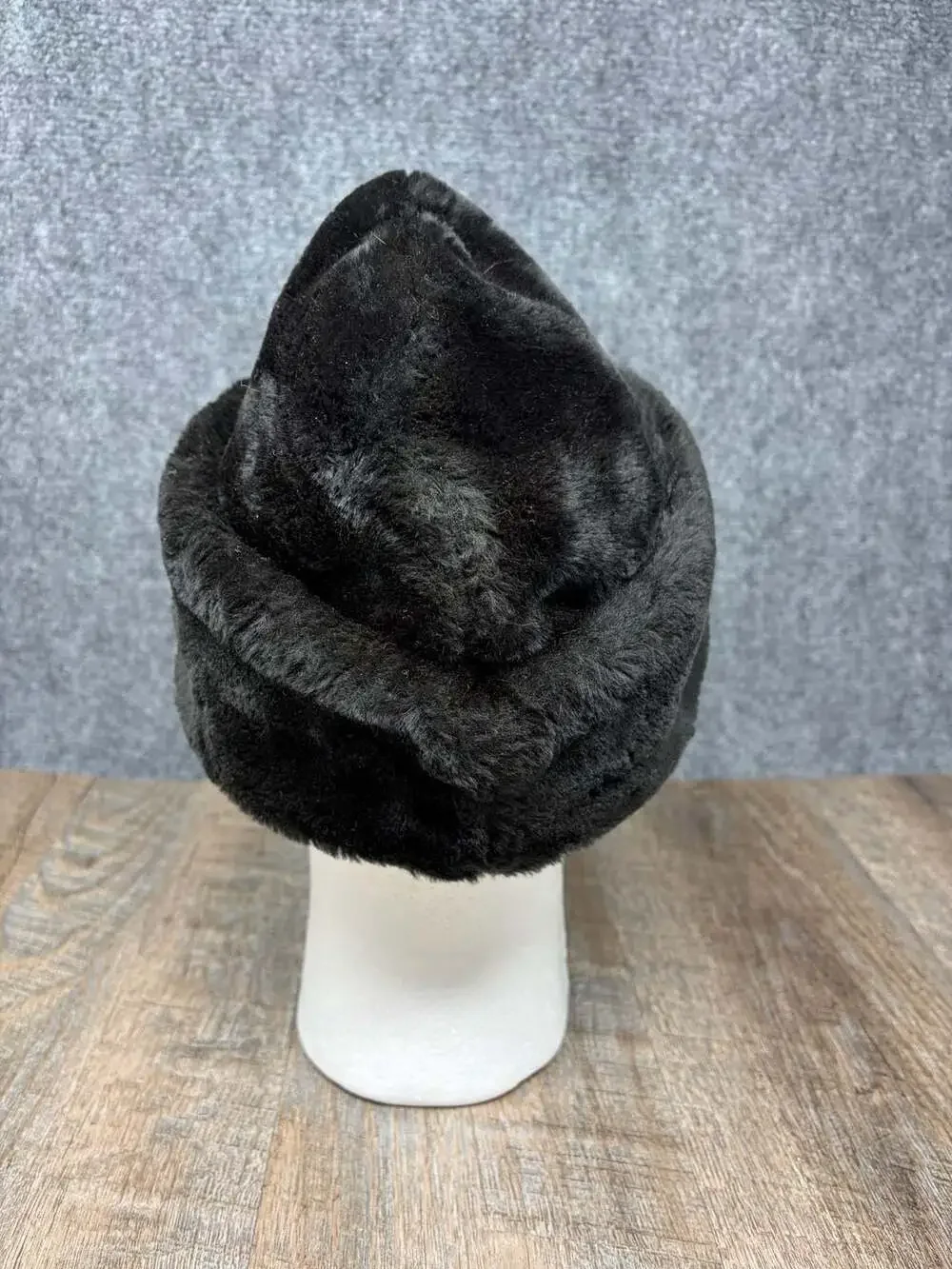 Vintage Faux Fur Cossack Style Winter Hat with Ear Flaps black gold satin lining - Picture 4 of 9